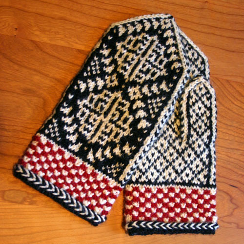 SkiKnits “Chrysanthemum Mittens”