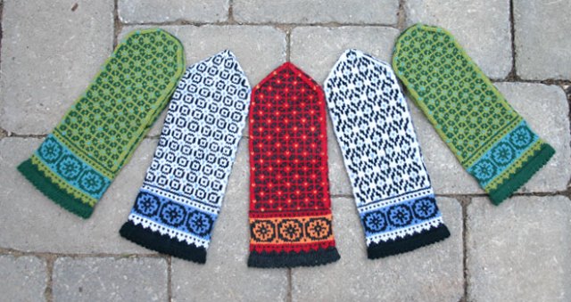 Postwar Mittens on Winter 2008 Twist Collective