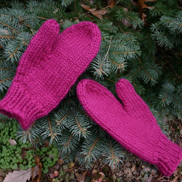 free knitting pattern for quick mittens with yarn purchase