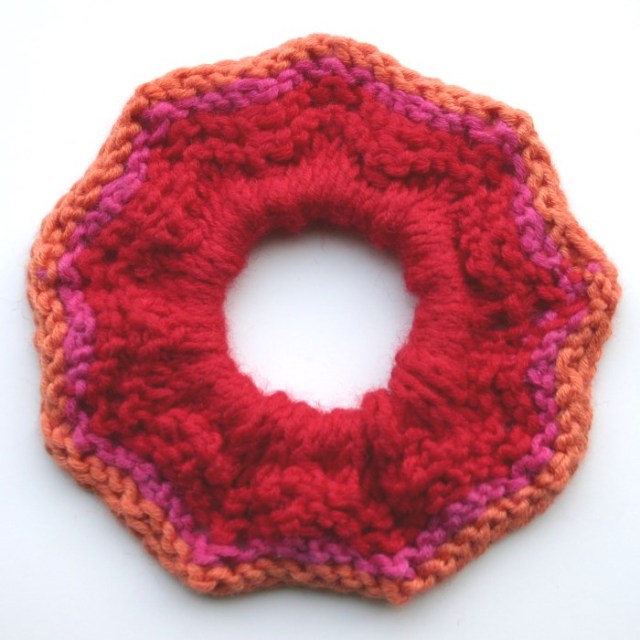 Free knitting pattern - Lace Scrunchie