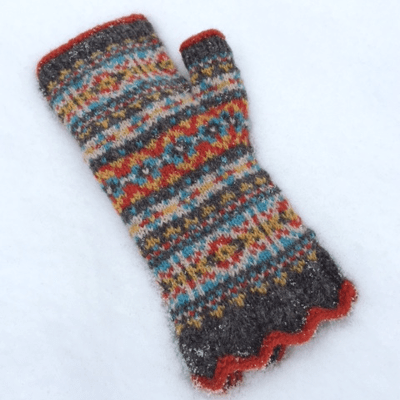 Calling Scotland fingerless mittens