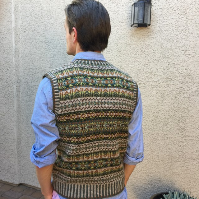 canyon-wall-vest-back